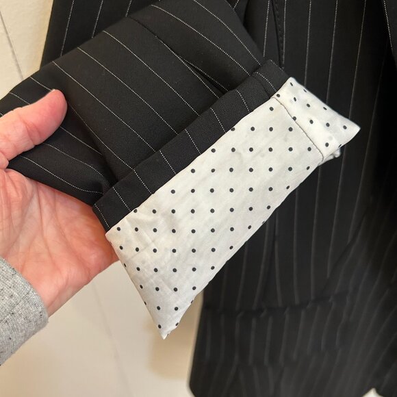 Ann Taylor Pin-Striped, Black Blazer, Sz 6 - Picture 7 of 9